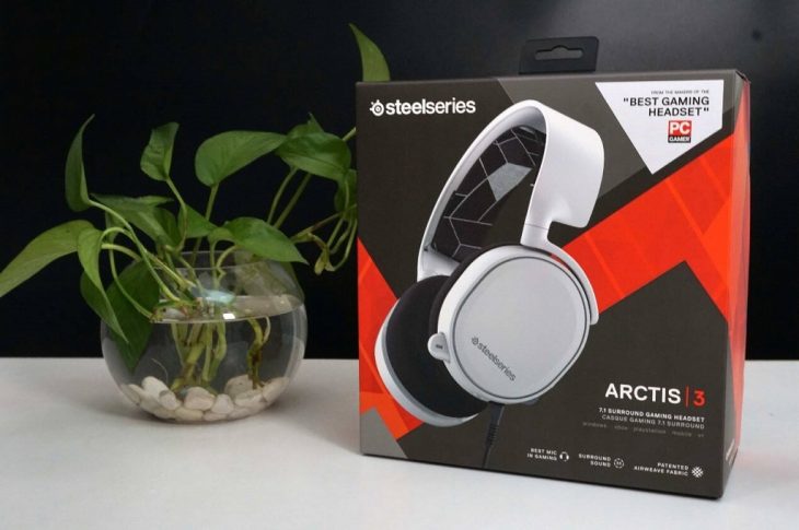 Arctis 3 Packaging Box Front