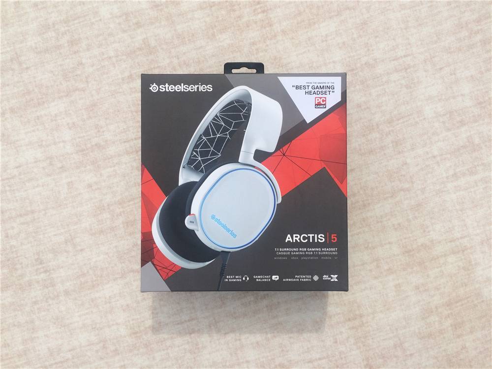Arctis 5 Front Packaging