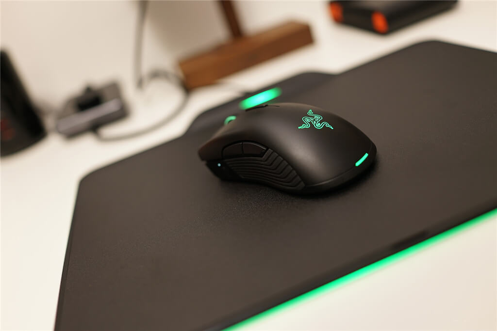 Razer Mamba Firefly HyperFlux Lighting