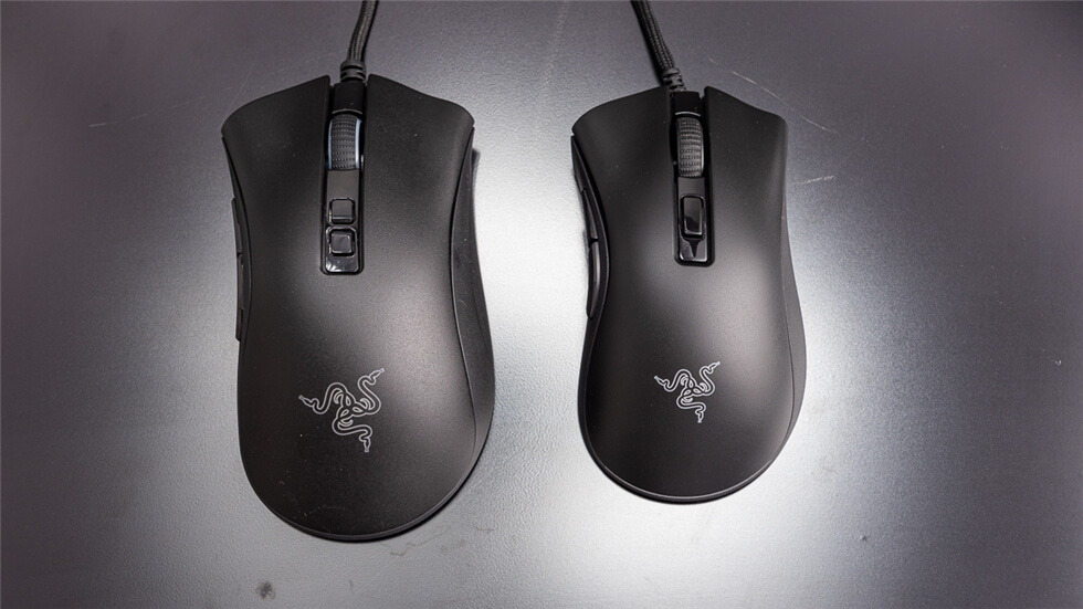 Razer DeathAdder V2 Mini Size