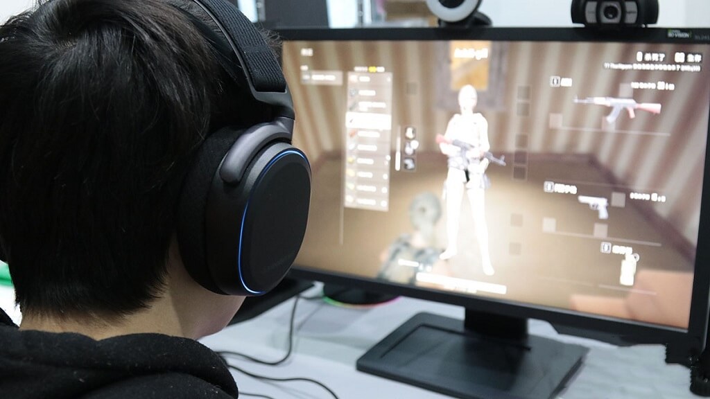 2023 Best Comfortable Gaming Headsets for FPS, MOBA & MMORPG Gamer